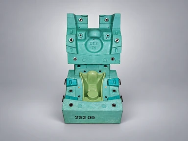 Ceramic case mould halves